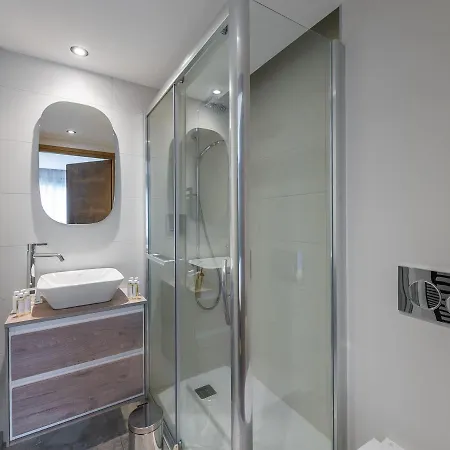 Apartment Neuf, Jardin Prive, 3 Chambres, Mont D'arbois - Fr-1-569-73